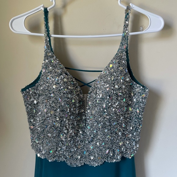 EVA Long Homecoming/Prom Dress - Picture 2 of 15